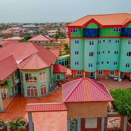 Dc Ambassadors Hotel Dawhwenya Exterior foto